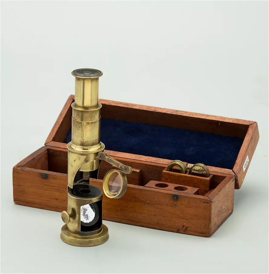 Microscopio de tambor J. L. Amadío. Londres .1854.
