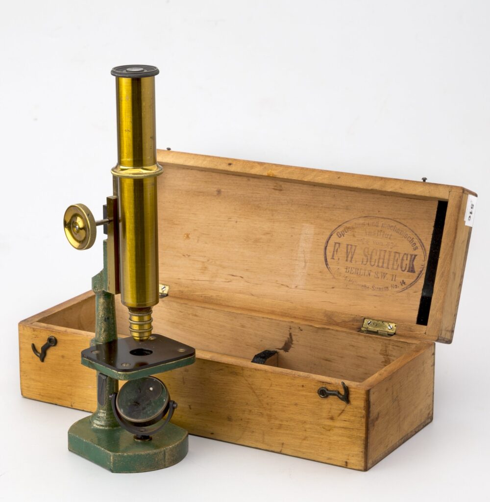 Triquinoscopio. Wilhelm Friedrich Schiek. Berlín. 1859.