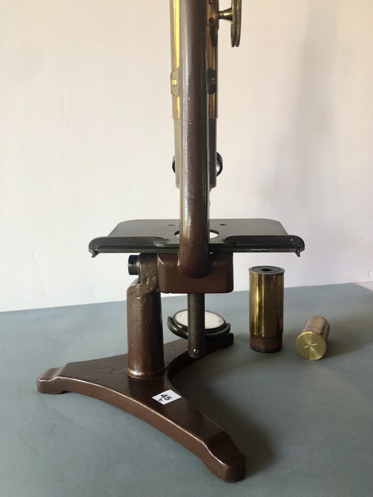 Microscopio para estudiantes. Lealand & Powell.1841. Londres