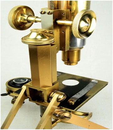 44a. Microscopio plegable portátil. J. Swift & son 2