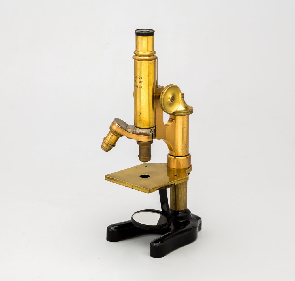 Microscopio monocular Ernst Leitz. Alemania. c.1909