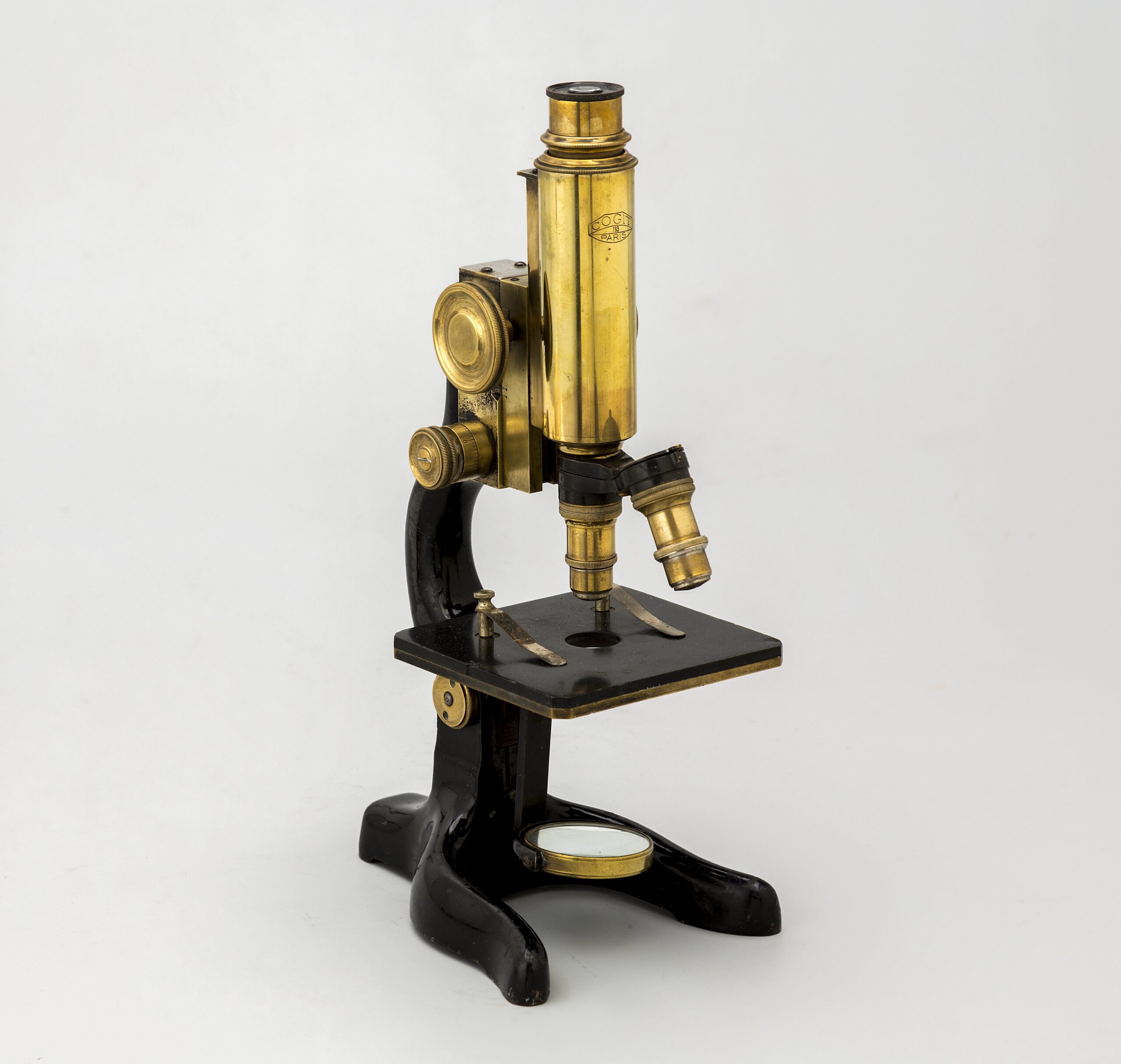 81. Microscopio monocular Cogit. Paris c.1920