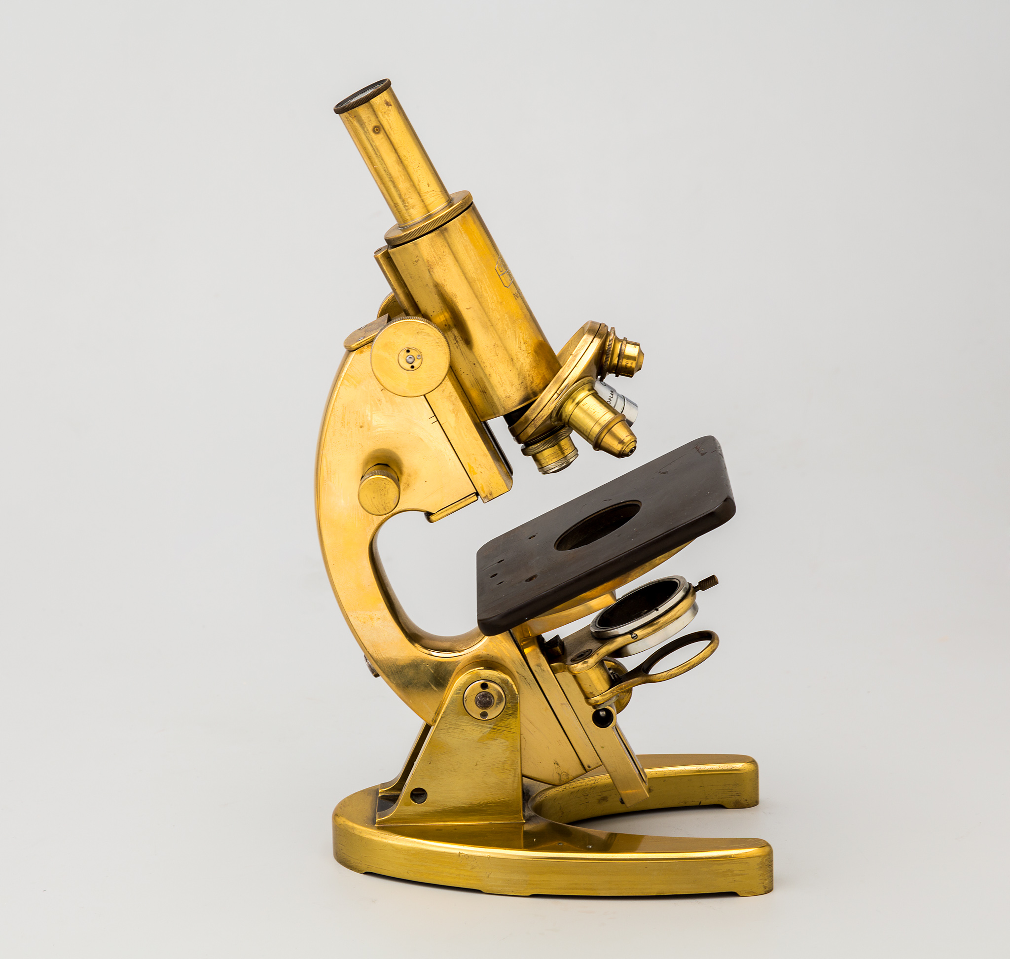 Microscopio monocular de latón Carl Zeiss. c.1950